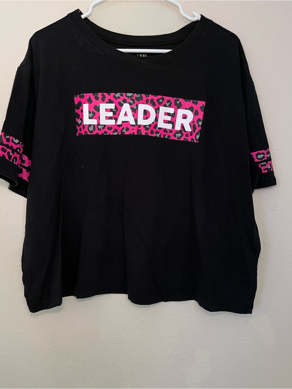 flirtitude Black Tee with Hot Pink Leopard 'LEADER' Graphic-Crop